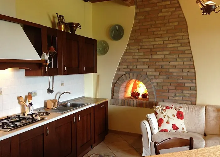 Papaveri E Papere * Saludecio